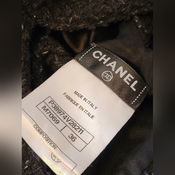 Mint condition Authentic Tweed Chanel women suit set - Picture 5 of 17